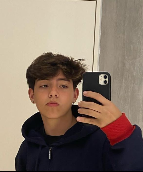 <em><strong>Lucas D.</strong></em>